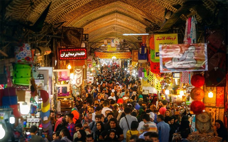 تور پیاده روی بازار بزرگ تهران