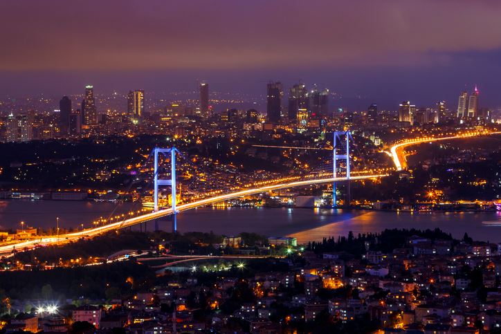 شبگردی در برنامه سفر استانبول